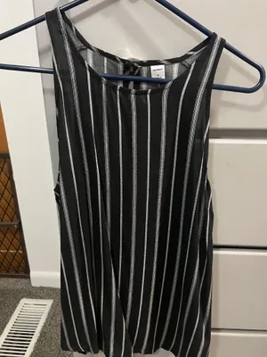 Old Navy Tank Top thumbnail 1