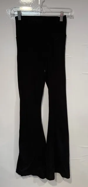 Black Flared Aerie crossover High-Waist Yoga‎ Pants thumbnail 1