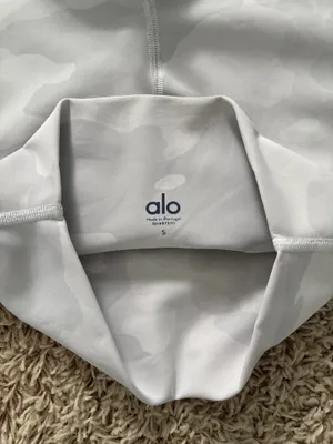 Alo Yoga Set thumbnail 3