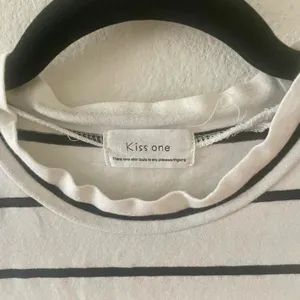 white cropped tank top with black stripes thumbnail 5