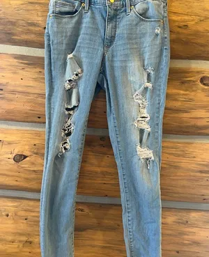 Universal Threads Skinny Jeans thumbnail 4