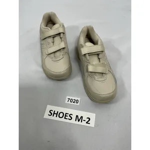 Womans Excellent Condition New Balance 577 Walking Sneakers 6.5 Beige thumbnail 3