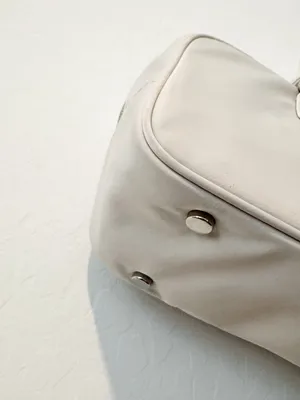 Wilfred Aritzia Lina Bag Ivory Matte Pearl Satin Bowler Zip Handbag 90s Coquette thumbnail 5