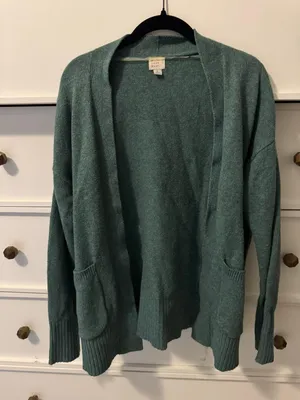 Sweater thumbnail 1
