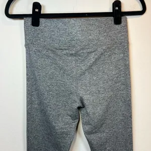 Bandier We Over Me Inversion Leggings Pants Gray Stretch Athletic Gym NEW Medium thumbnail 7