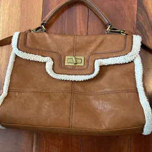 Apt 9 bag thumbnail 2