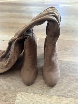Forever 21 NWT Brown Suede Knee High Boots thumbnail 3