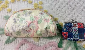 Vintage Floral Cosmetic Bag and Patchwork Kiss Lock Coin‎ Purse Set 2pc thumbnail 1