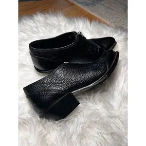 Coach Bandit Zip Pebble Booties size 5.5 black leather with zipper upfront thumbnail 2