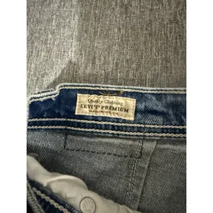 Levi's Premium Ribcage Straight Cargo Style Jeans Sz 26 thumbnail 8