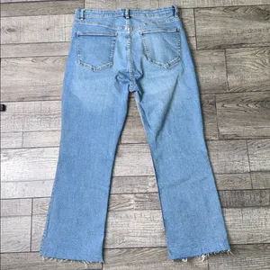 Zara High Rise Straight Leg Light Blue Wash Raw Distressed Hem Jeans thumbnail 3