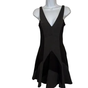 HALE BOB‎ Sleeveless V Neck Fit and Flare Dress Panel Blocked Black & Gray EUC S thumbnail 2