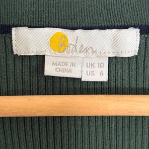 Boden Forest Green Ribbed Sweetheart Cardigan Scalloped Cuff Sweater US 6 UK 10 thumbnail 3