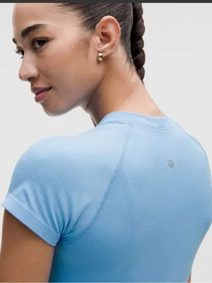 Lululemon Swiftly Tech Short-Sleeve Shirt 2.0 Hip Length Size 4 Aero Blue Yoga thumbnail 3