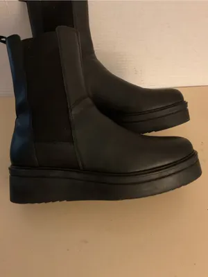 Steve Madden women Black leather platform Chelsea Boots US 10 thumbnail 7