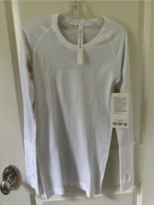 NWT lululemon swiftly tech long sleeve thumbnail 1