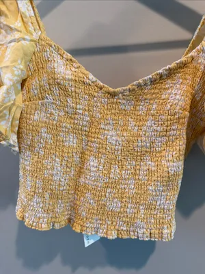 Abercrombie & Fitch Large Yellow Floral Smocked Linen-Blend Crop Top w/Scrunchie thumbnail 5