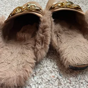 Women’s Faux Fur Brown Mules Backless Flat Loafers Size 9.5 slip on slipper shoe thumbnail 4