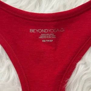 Beyond Yoga Spacedye Ready Bra Holly Red Heather Size XS thumbnail 7