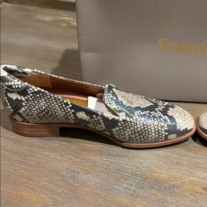 Franco Sarto Snake Print Loafers Women’s Size 5.5‎ New In Box thumbnail 3