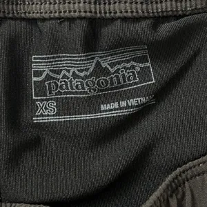 Patagonia Fleetwith Skort Size Extra Small XS Black Hiking Athletic Wrap Skirt thumbnail 6