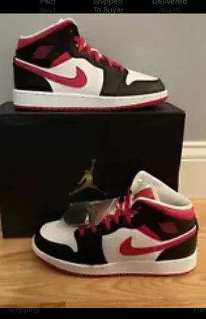 Nike Air Jordan 1 Mid thumbnail 1