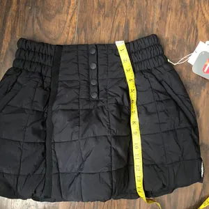 NEW NWT Free People FP Movement Pippa Black Quilted Puffer Packable Skort Skirt Mini Bubble Hem Insulation New with Tags Sz S - Measurement in pics thumbnail 6