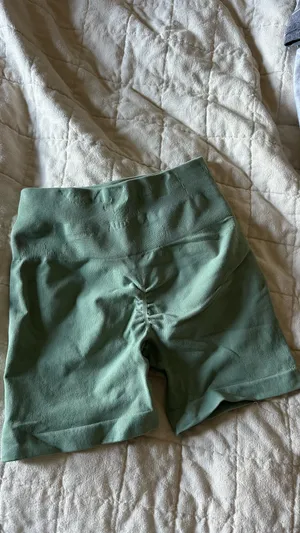 Aurola Amazon Gym Butt Scrunch Shorts thumbnail 4