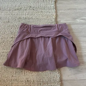 Lululemon Play Off The Pleats Skirt *13" Size 4 - Figue thumbnail 4