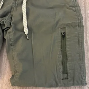Vuori Ripstop Pants Women’s Size Extra Small Dark Green thumbnail 3