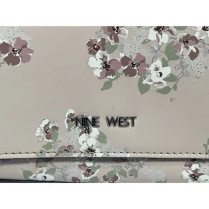Nine West Beige Floral Crossbody Bag Chain Accents Snap Closure Detachable Str thumbnail 2