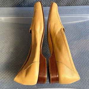 Michelle D‎ Womens Tan Beige Leather Square Toe Loafers Low Block Heel SZ 7 thumbnail 12