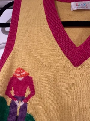 Lynx Golf collection wool Scene‎ Knit Sweater Vest - Yellow & Pink med thumbnail 2