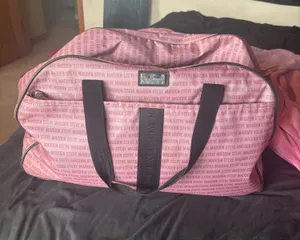 Steve Madden Pink Logo Interior Pouch with Black Trim Travel Bag thumbnail 1