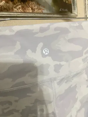 Lululemon Wunder Under High-Rise Shorts thumbnail 5