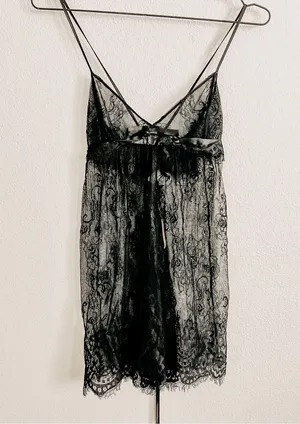 Victoria’s Secret Black Lace See Through Scalloped Babydoll Chemise. Size Large thumbnail 1
