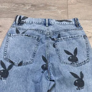 Playboy by PacSun Womens Light Wash All Over Bunny Logo Straight Leg Jeans 25/0 thumbnail 4