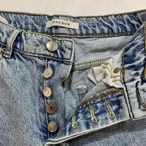 PacSun High Rise Straight Leg Jeans Size 23 Light Wash Raw Hem thumbnail 5