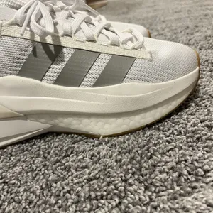 Adidas Avryn_X Sneaker White Women's‎ Size 6.5 thumbnail 3