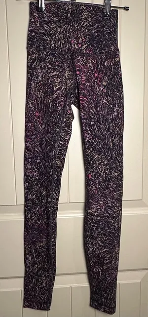 Lululemon Invigorate High-Rise Tight Legging 25” Topography size 0 EUC $128 thumbnail 1
