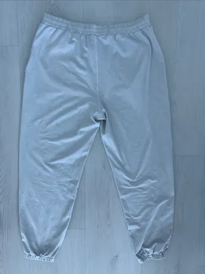 Vuori Light Gray Joggers in Size M thumbnail 4