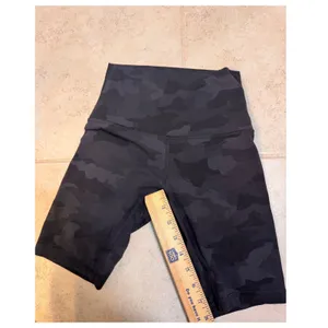 Lululemon Align High Rise Short 8‎ Heritage 365 Camo Deep Coal Multi Size 2 thumbnail 2