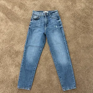 Zara Straight Jeans thumbnail 1
