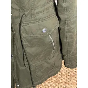 Hollister olive green sherpa-lined faux-fur trimmed hooded parka Size XS thumbnail 6