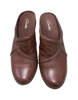 Clarks Women's Brown Leather Slip on Heels size 8.5 SKU 1316 thumbnail 1