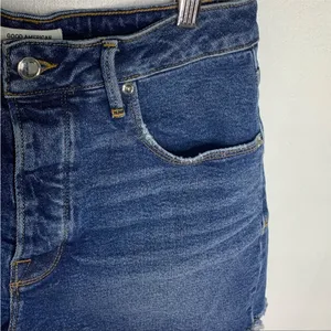 Good American Size 10 High-Rise The Bombshell Denim Jean Shorts thumbnail 4