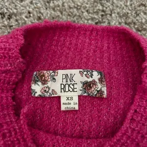 Hot pink sweater thumbnail 2
