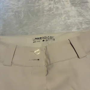 Nike Golf Tour Performance Size 2 Dri Fit Khaki Beige Tan Color Pockets thumbnail 6