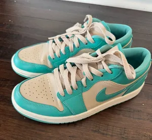 Nike Women’s Air Jordan Low Sanddrift/Washed Teal Sail sneakers Size 7.5 thumbnail 1