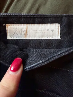ZARA High-Rise Wide-Leg Jeans thumbnail 2